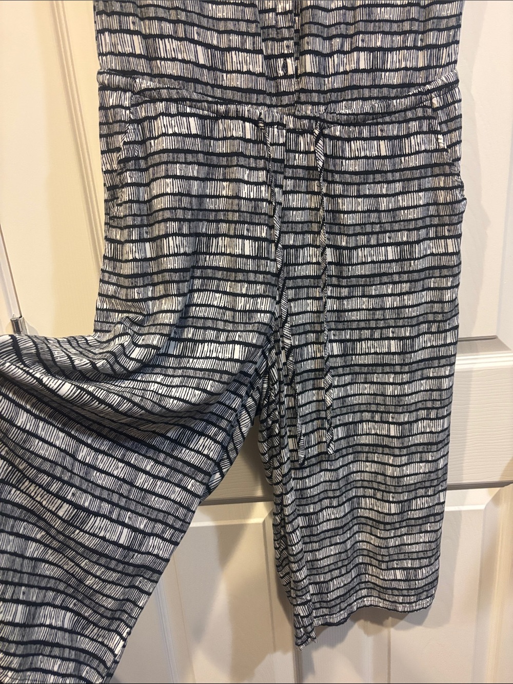 Old Navy Black and White Striped Cap-Sleeve Jumpsuit - Picture 6 of 7